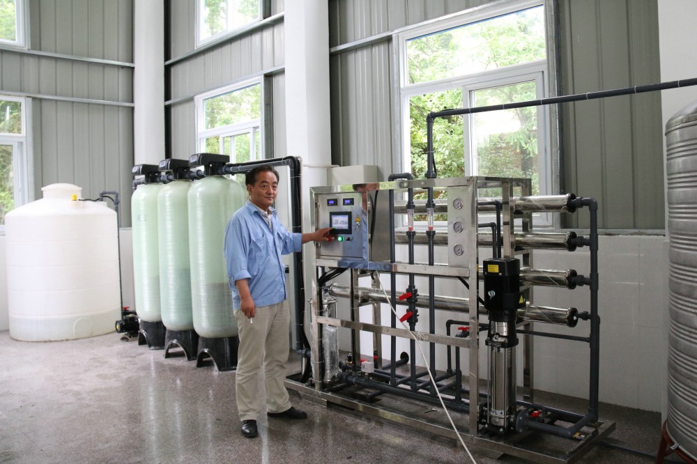 上海铁路车辆工贸有限公司芜湖分公司    2吨反渗透   纯水设备